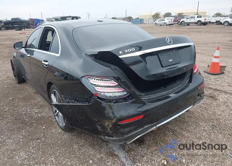 2018 Mercedes-Benz E 300 из США, поврежденный, VIN WDDZF4JB7JA442093